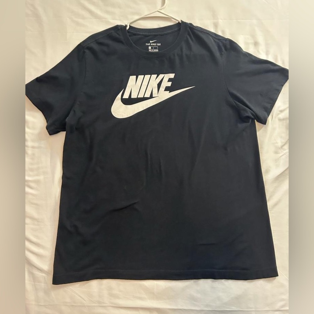 MENS L Authentic Black Nike Short Sleeve Tshirt White Logo L